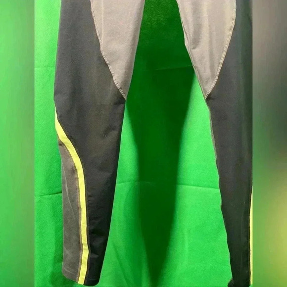 Athleta Woman’s Gray Black Yellow Leggings Size Small - Picture 8 of 10